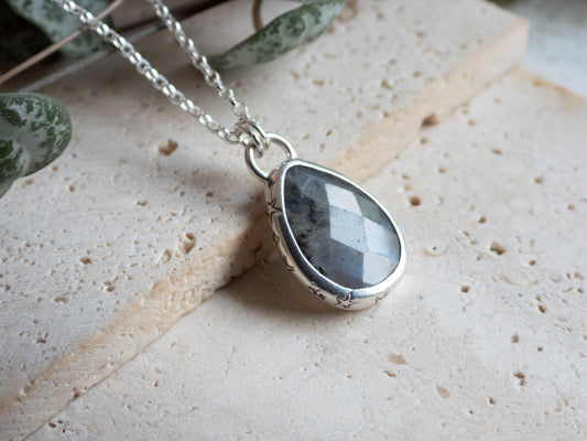Celestial "Steren" Labradorite Charm Necklace | Stone of Magic
