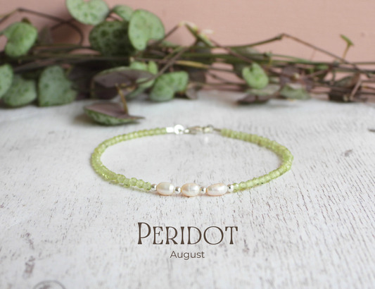 Dainty Peridot and Pearl Gemstone Bracelet | August Birthstone | Faceted Beads