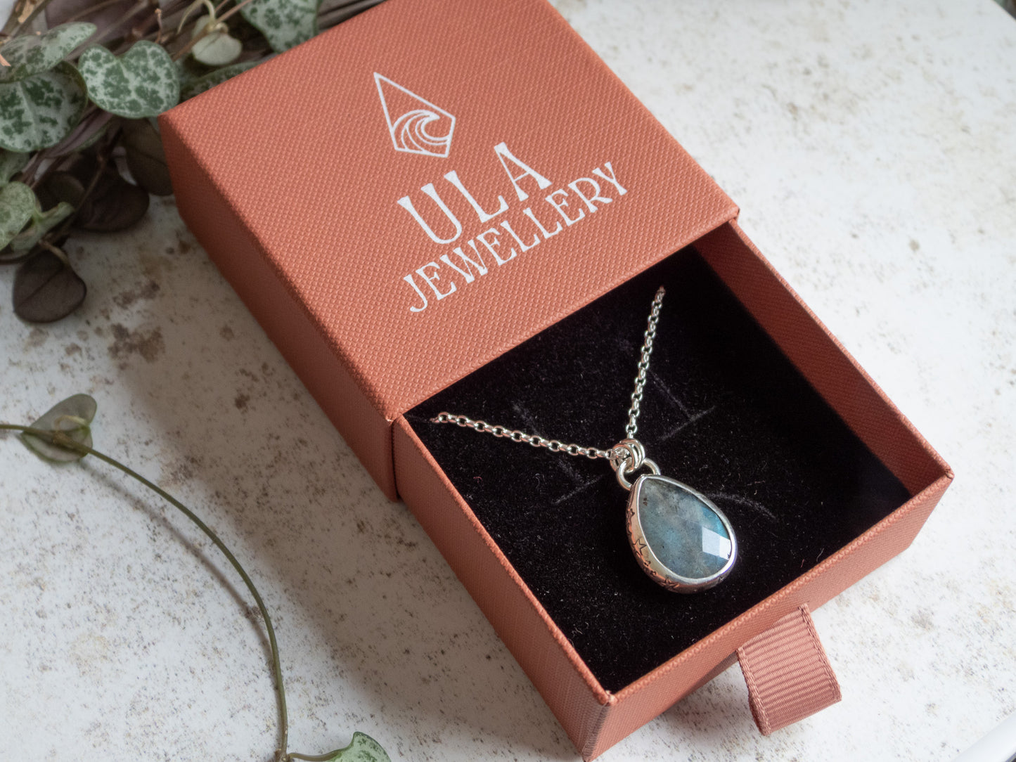 Celestial "Steren" Labradorite Charm Necklace | Stone of Magic